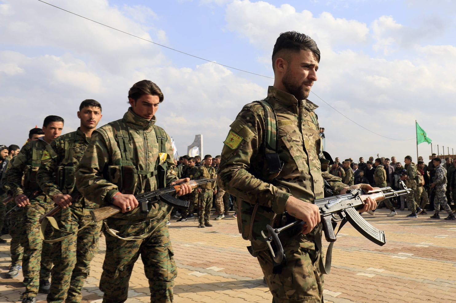Militan SDF yang Didukung AS Culik Para Warga Sipil di Timur Suriah untuk Dijadikan Petempur